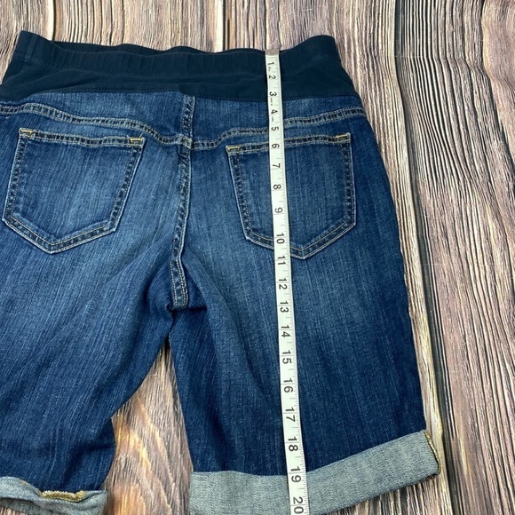 Maternity Shorts - Picture 4 of 6